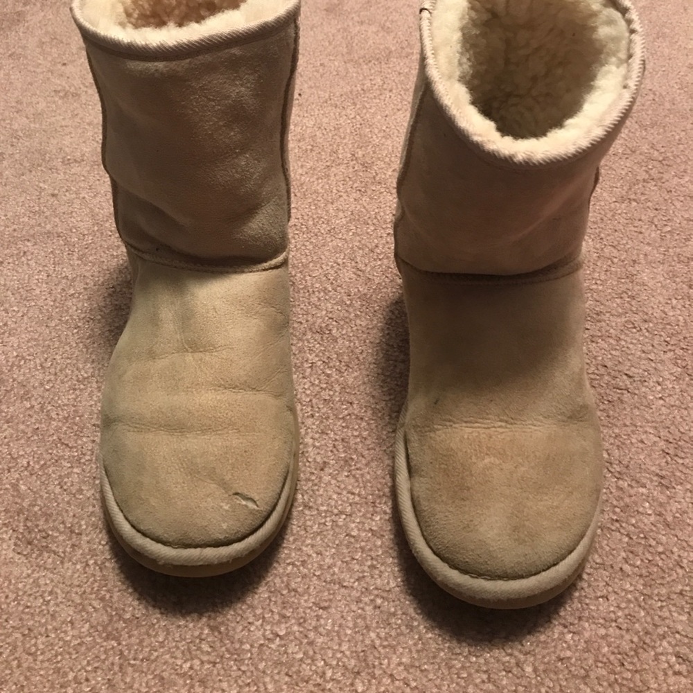 Classic short ugg boots