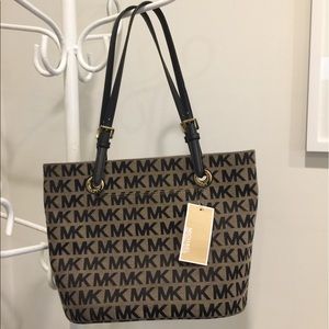 Michael Kors Jet Set Purse