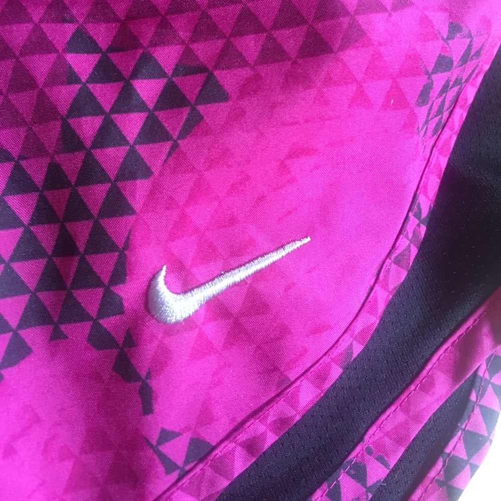Nike Running Shorts - Picture 2 of 3