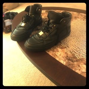 Versace sneakers 8.5