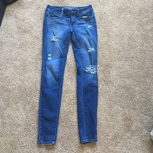 American Eagle Ripped Skinny Jegging
