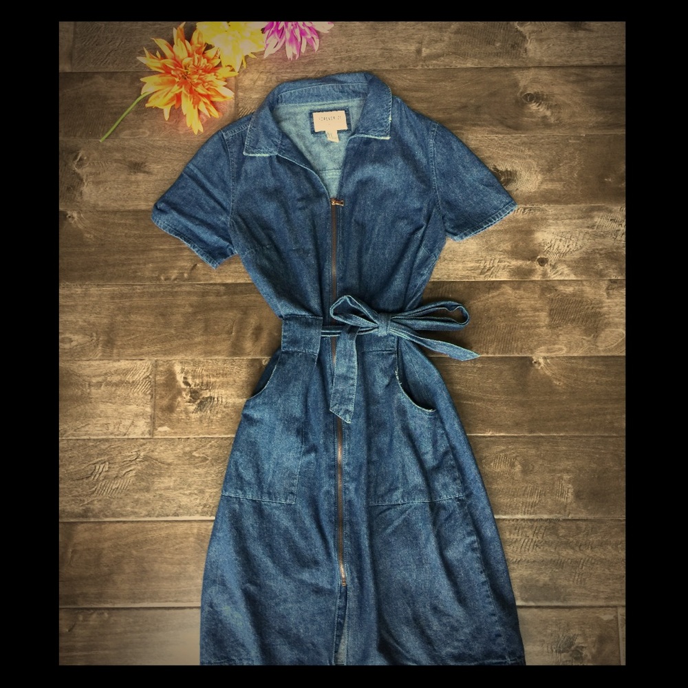 Summer Denim Dress 🐝