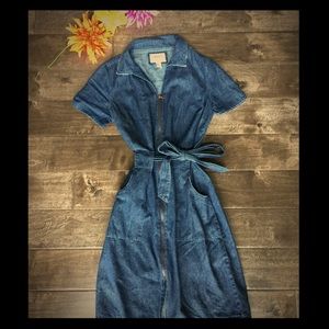 Summer Denim Dress 🐝