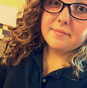 Meet your Posher, Leah