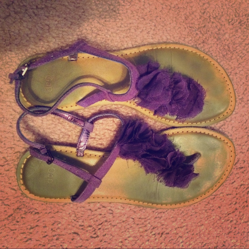 EXTREMELY WORN purple Gap Sandals