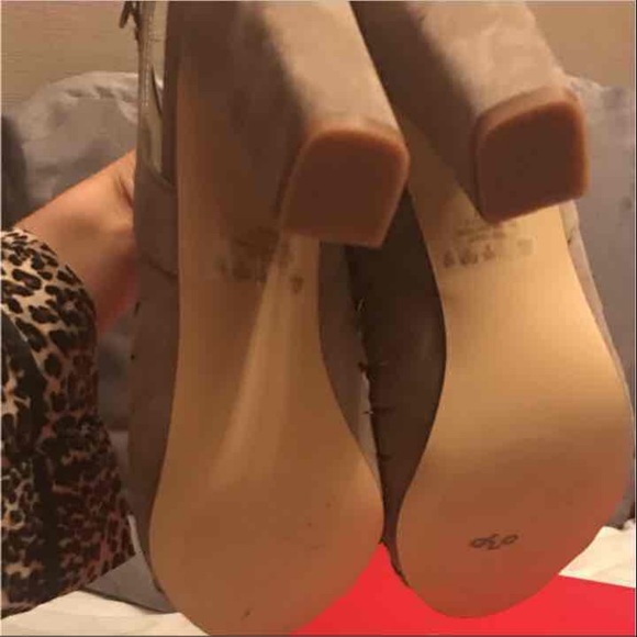 Taupe block heel - Picture 3 of 3