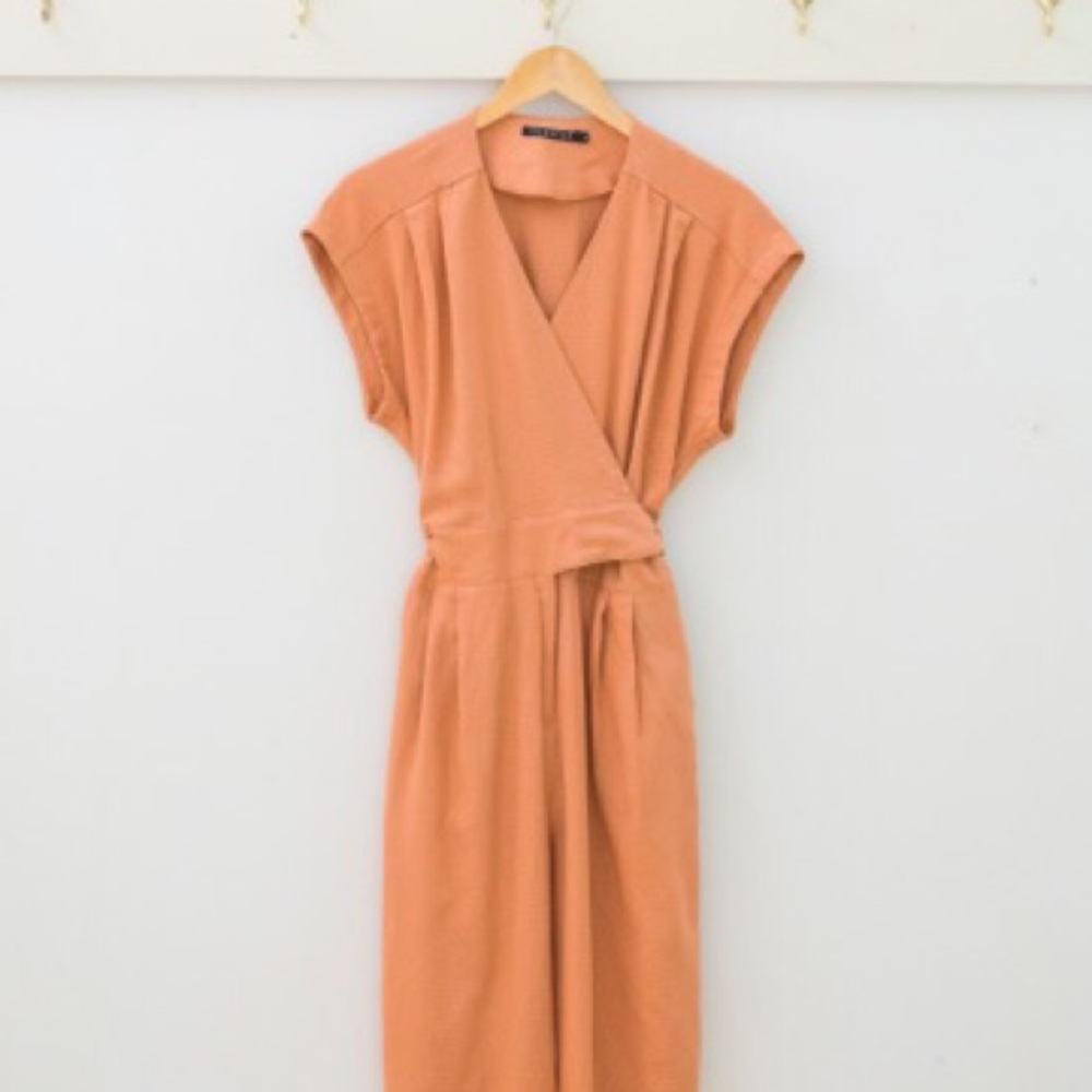 New with tags curator maren jumpsuit SALMON COLOR - Picture 2 of 3