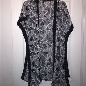 Hollister geometric print kimono
