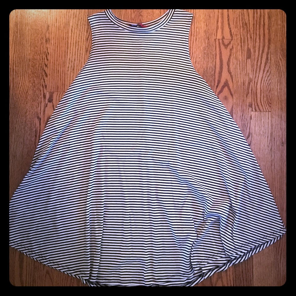 Dress: AKIRA