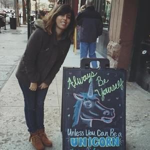 Meet your Posher, Luz