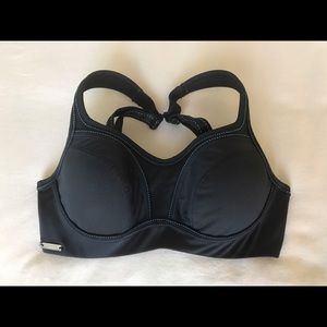 Chantelle for peach sports bra in 32C