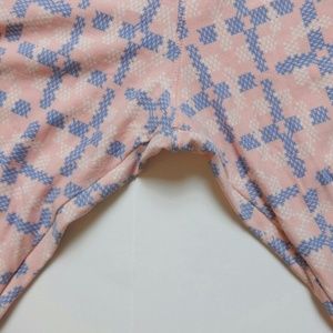 LuLaRoe Pants - LAST CHANCE - LuLaRoe Cross Stitch Leggings TC LuLaRoe Pants - LAST CHANCE - LuLaRoe Cross Stitch Leggings TC
