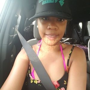 Meet your Posher, Janelle vanessa