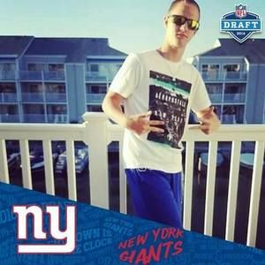 Meet your Posher, Dustin