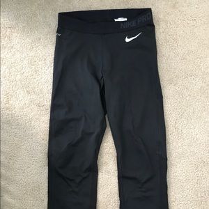 Nike pro black tight capris
