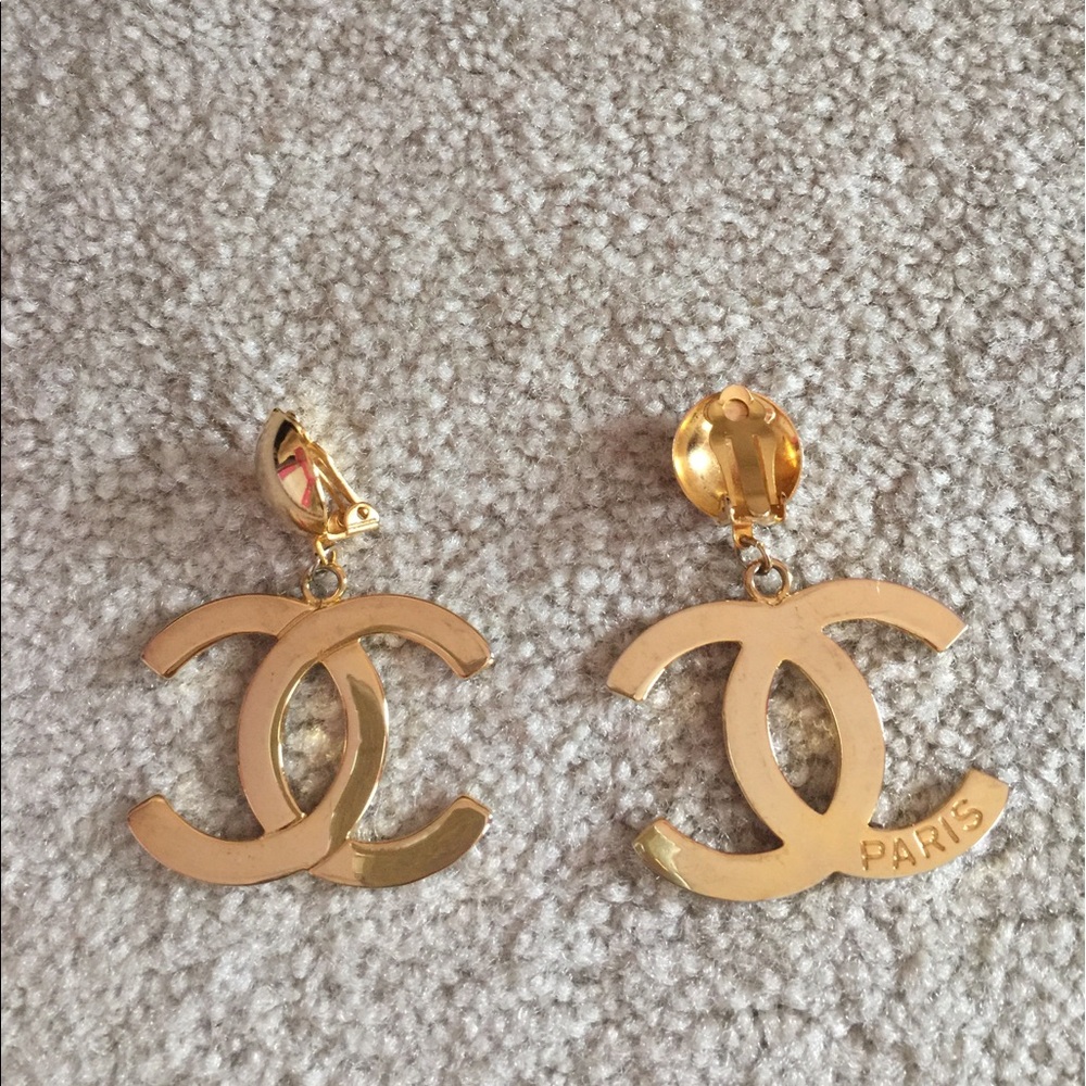 Authentic Chanel clip on earrings - vintage