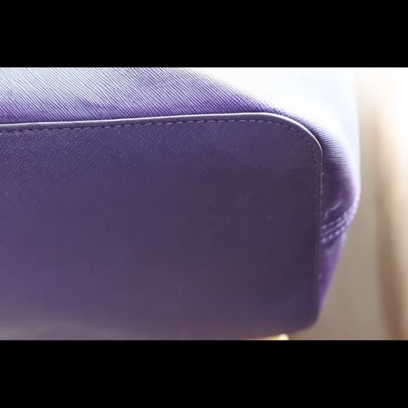 ❗️SOLD❗️Michael Kors Jet Set Tote in Iris w/ wallt - Picture 2 of 8