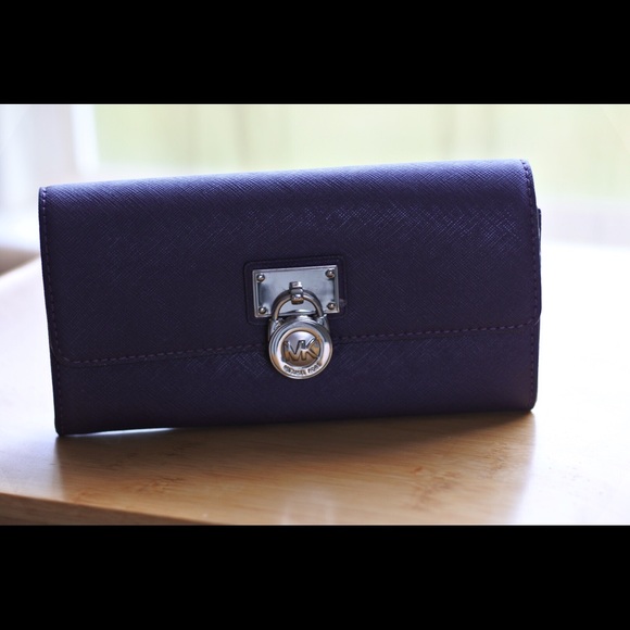 ❗️SOLD❗️Michael Kors Jet Set Tote in Iris w/ wallt - Picture 5 of 8