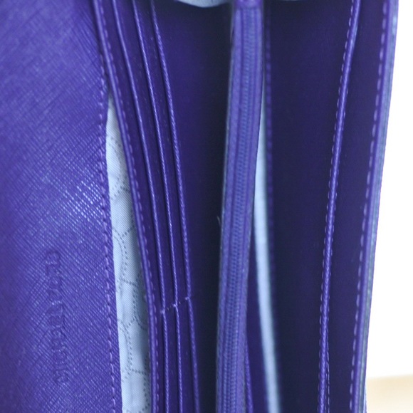 ❗️SOLD❗️Michael Kors Jet Set Tote in Iris w/ wallt - Picture 6 of 8