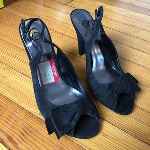 Audrey Brooke bow heels NWT