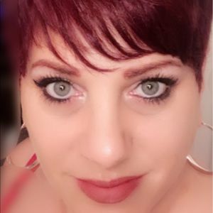 Meet your Posher, Wendy