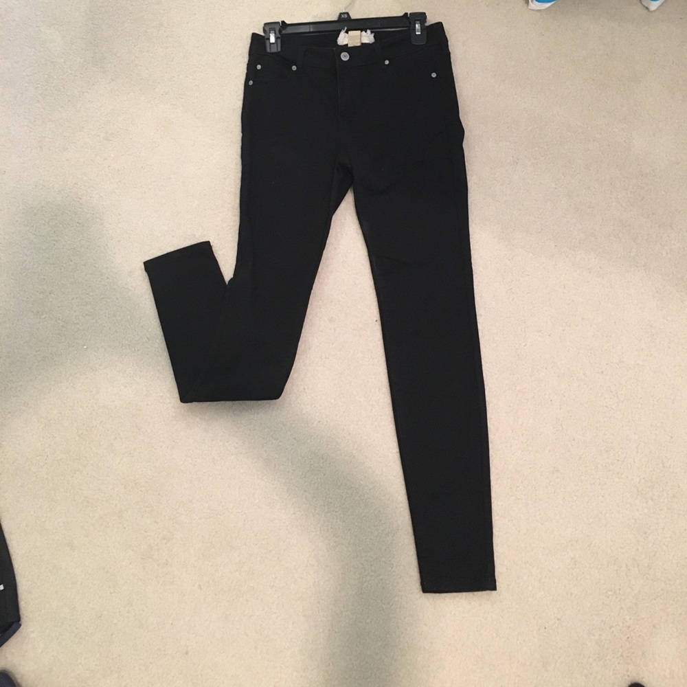 Black skinny jeans