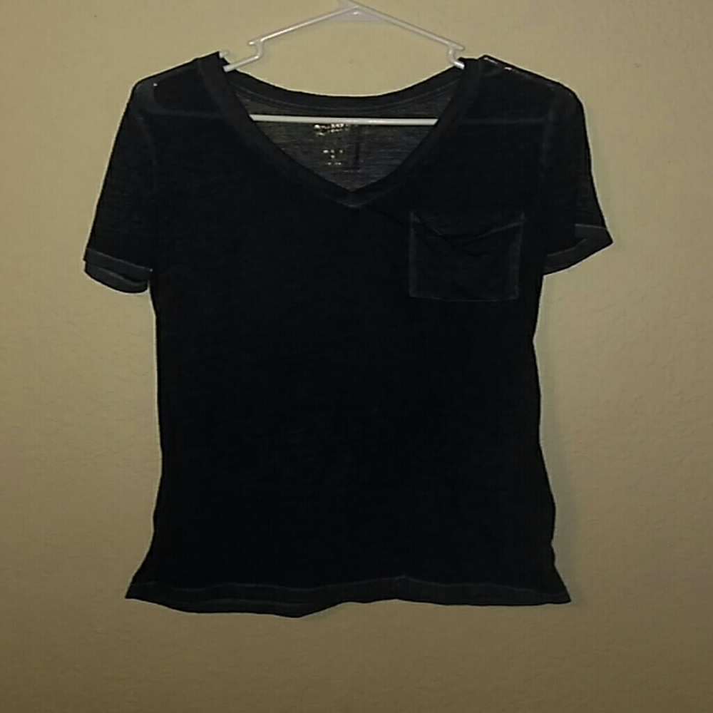 Gray short sleeved shirt