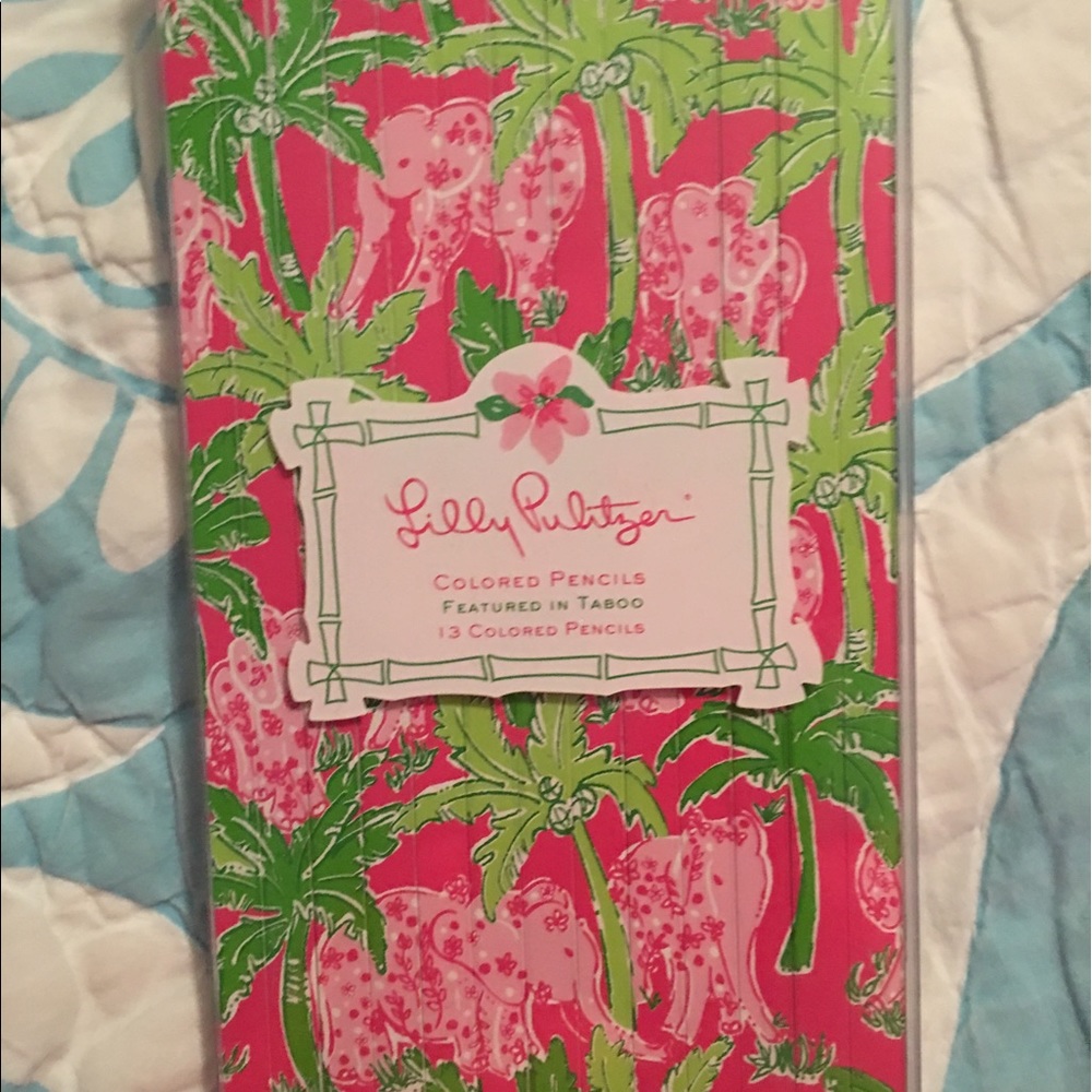 Lilly Pulitzer Set of colored pencils in taboo