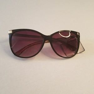 NWT Oscar de la Renta Sunglasses
