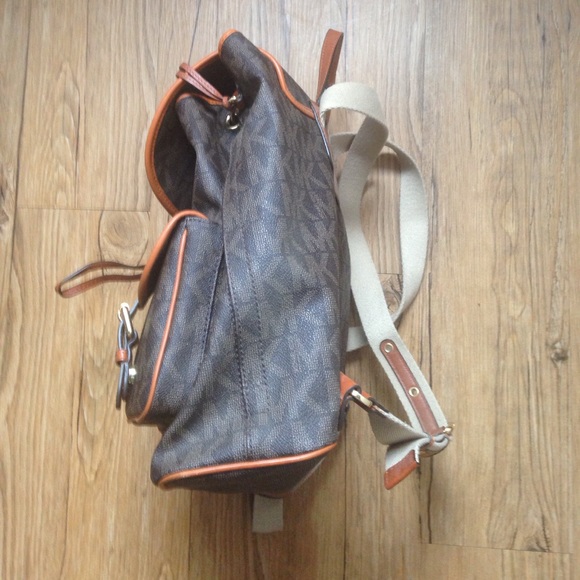 Michael Kors Backpack - new condition - designer - Picture 2 of 8