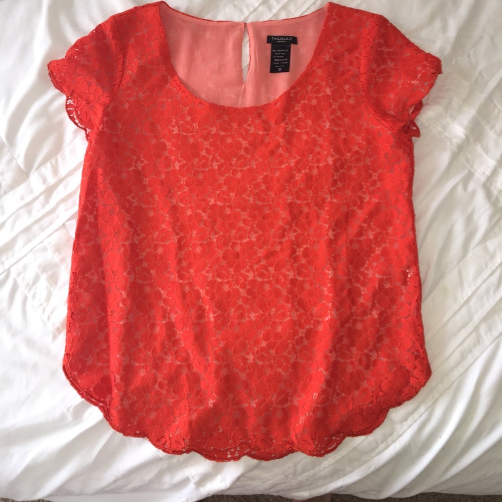 Short sleeve Talula shirt from Aritzia