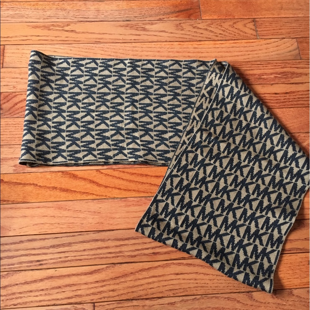 Michael Kors Infinity Scarf