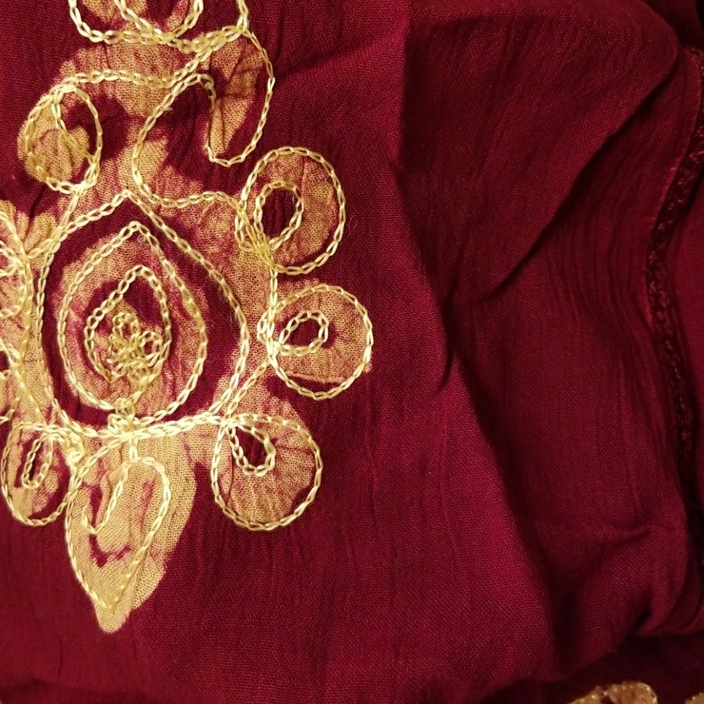 SOLD! Burgundy and Gold Embroidered Boho / - Picture 4 of 5