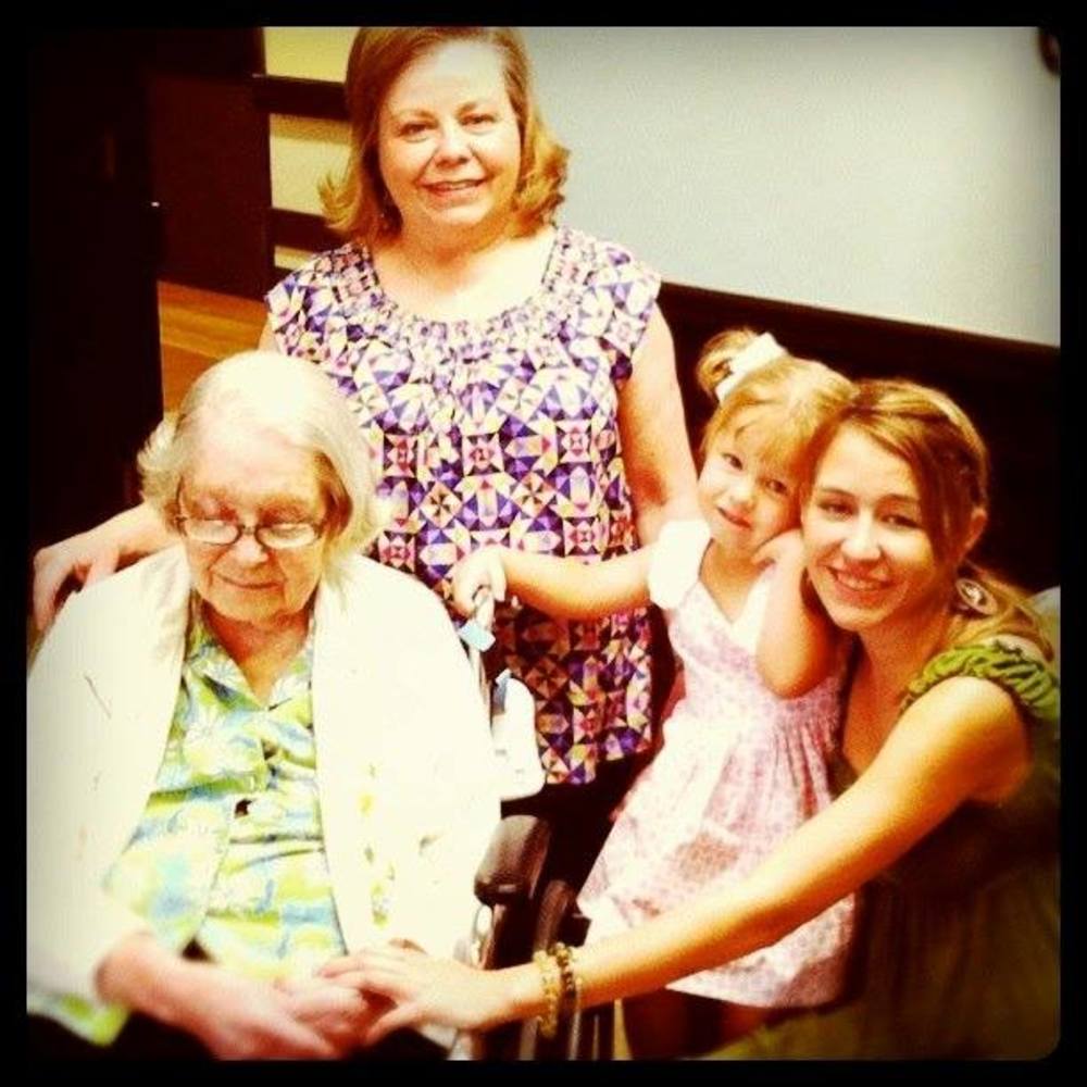 Meet your Posher, Hilary