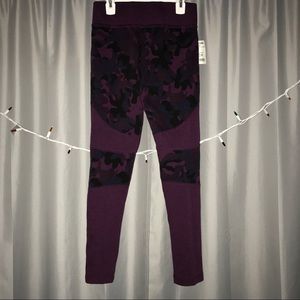 New Purple camo Nike leggings