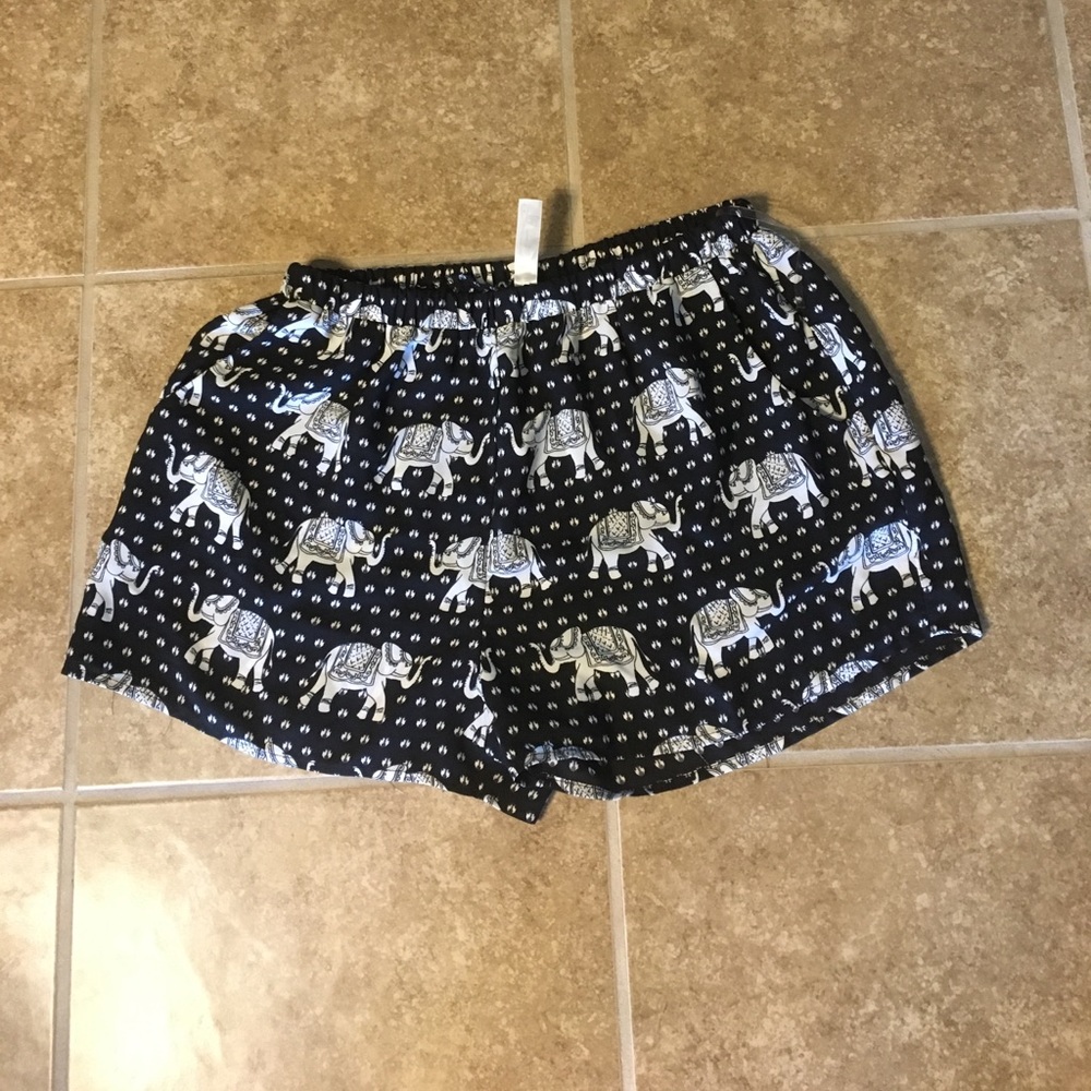 Patterned shorts