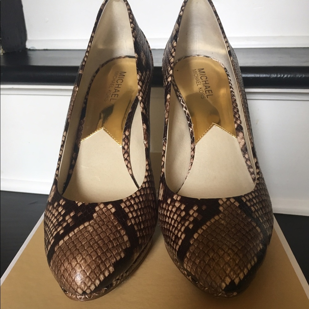 Michael Kors Yasmin Pump