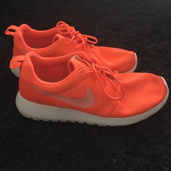 Nike Shoes - Neon Orange Nike Rosche