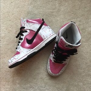 Nike high top dunks girls youth size 4Y