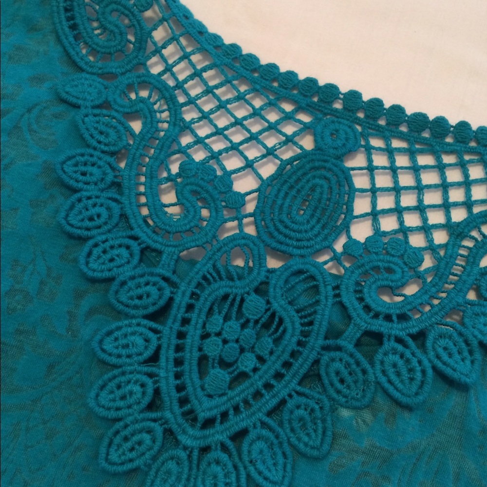 Crochet Back top - Picture 2 of 4