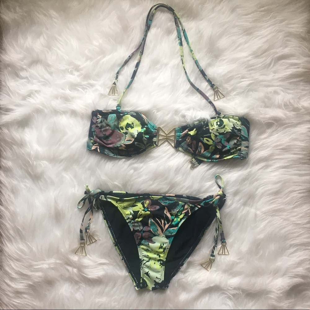 👙 2 Piece Bikini