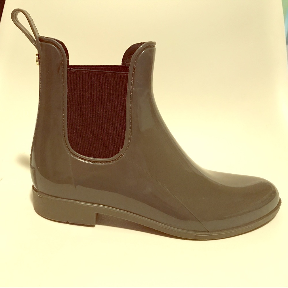 Sam Edelman Tinsley Rubber Rain Boot in Olive