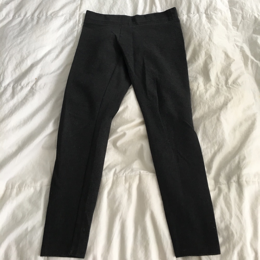 Super cute structured leggings, not worn much!