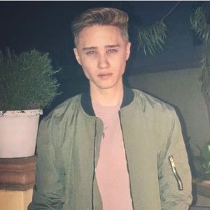 Meet your Posher, Andrew