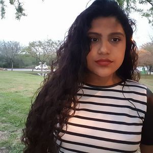 Meet your Posher, Alejandra