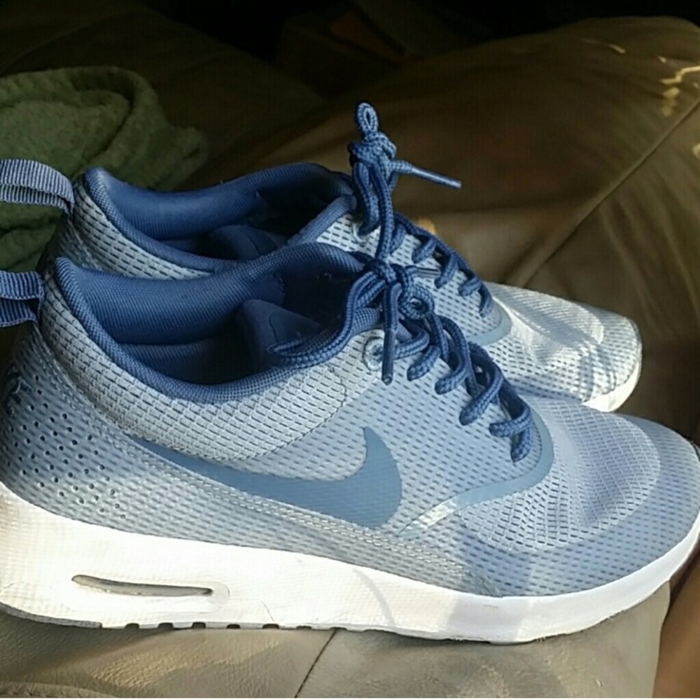 Blue pastel Nike theas