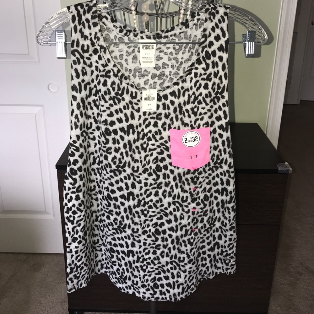 New Victoria's Secret pink pocket vest/tank top S