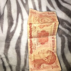 It's a Honduran dollar 💵🇭🇳