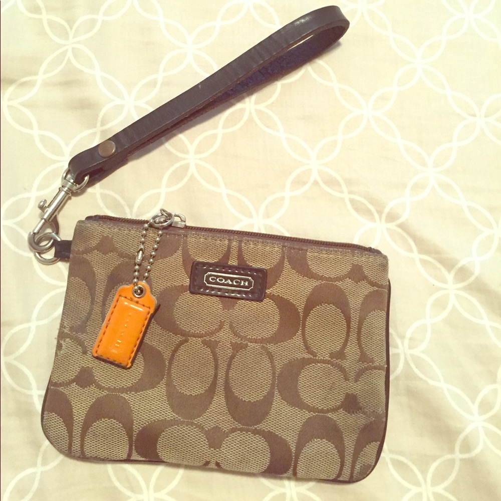 Authentic COACH Clutch/Wristlet