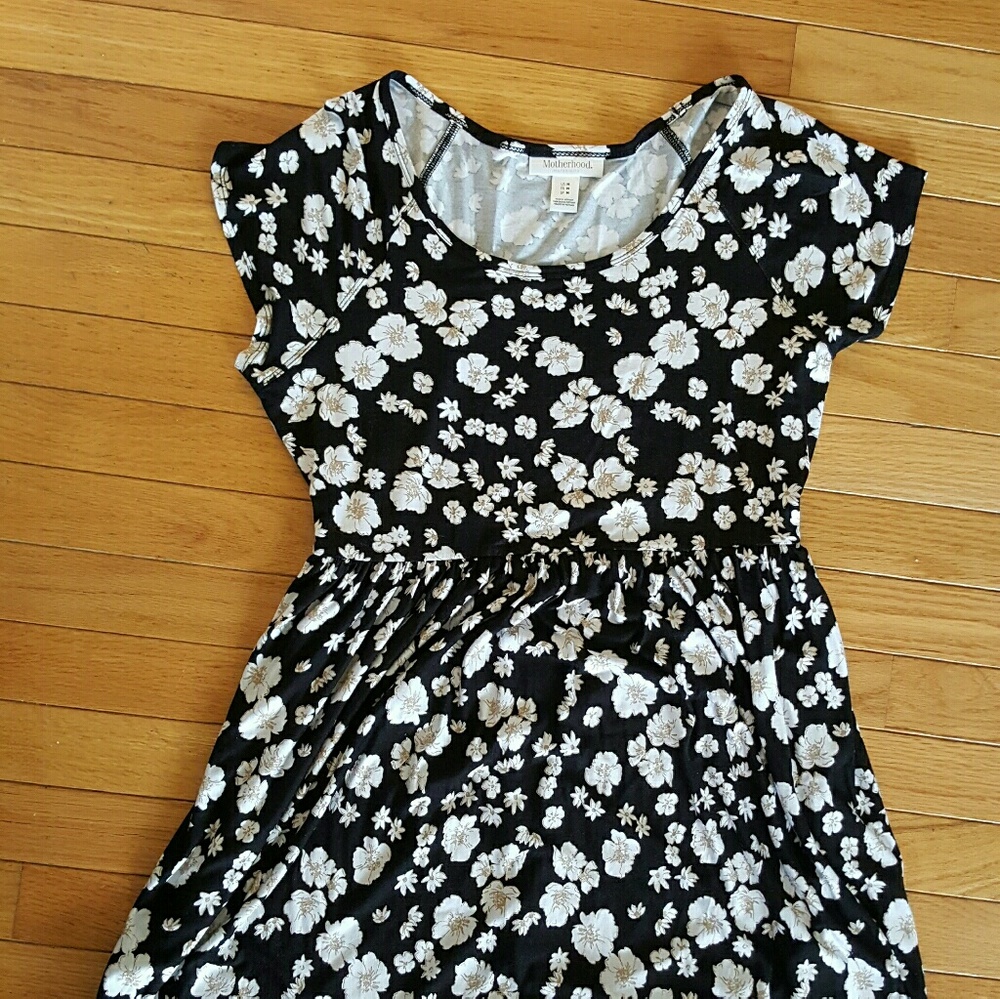 Motherhood Maternity Dress